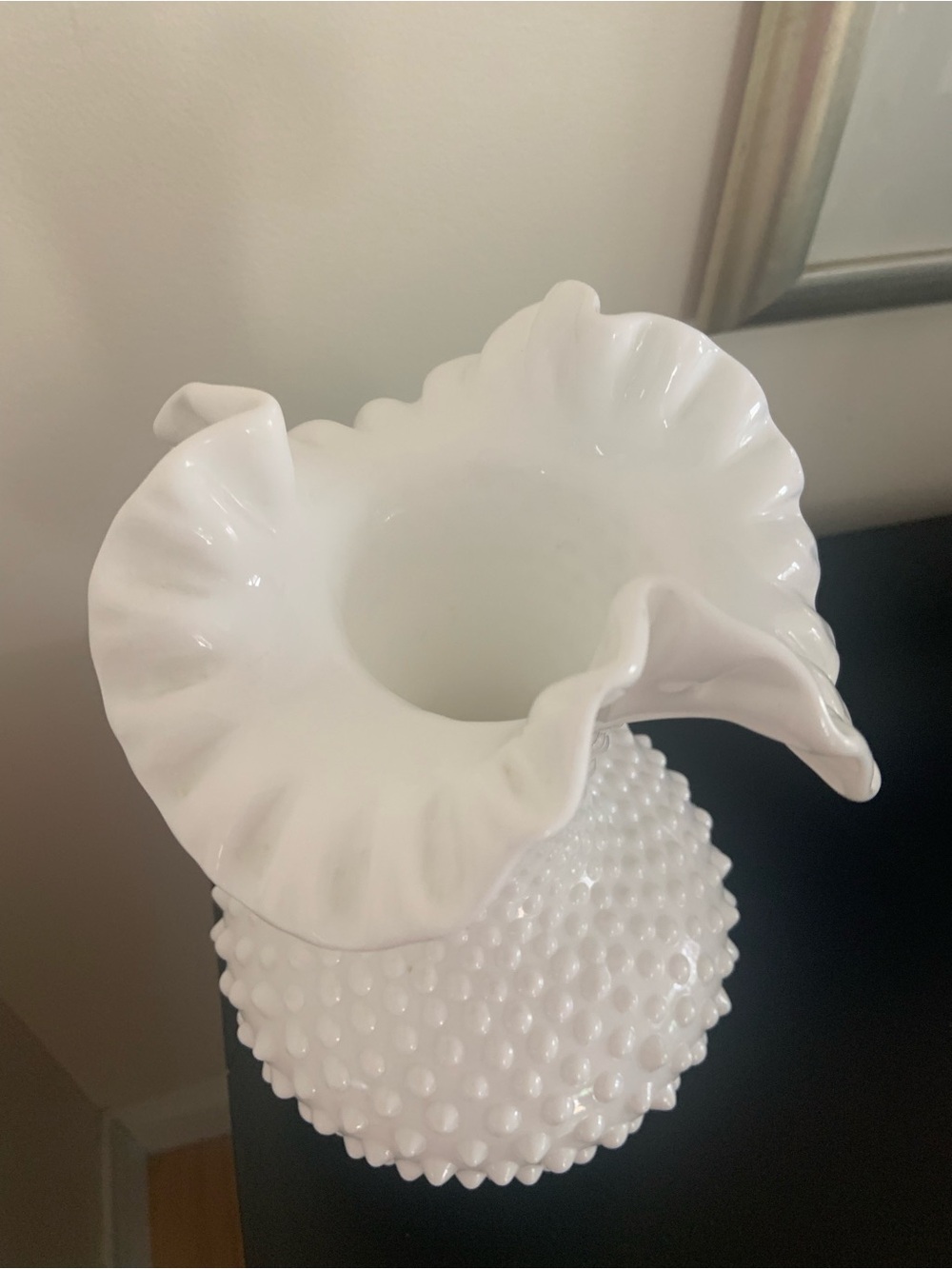 VTG Fenton hobnail vase - Picture 2 of 4